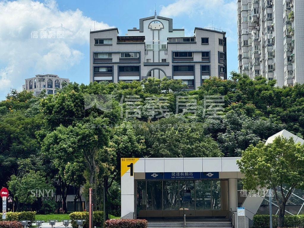 板橋車站住辦潛力一樓房屋室內格局與周邊環境