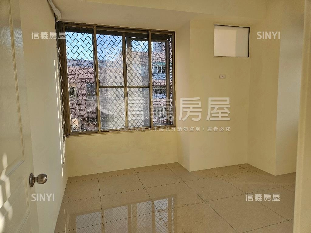 中興商圈溫馨三房附車位房屋室內格局與周邊環境