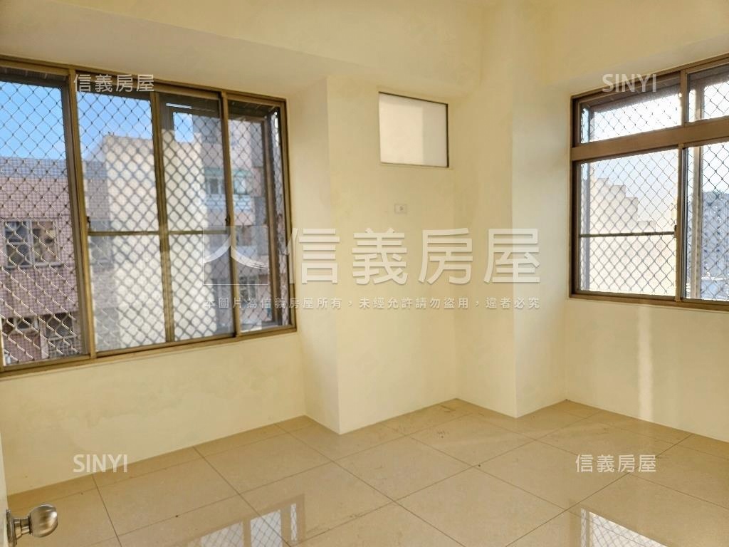 中興商圈溫馨三房附車位房屋室內格局與周邊環境