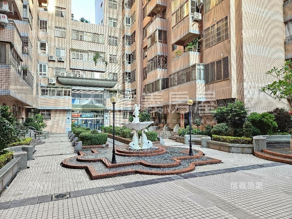 中興商圈溫馨三房附車位房屋室內格局與周邊環境