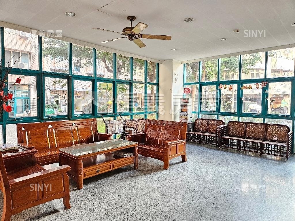 中興商圈溫馨三房附車位房屋室內格局與周邊環境