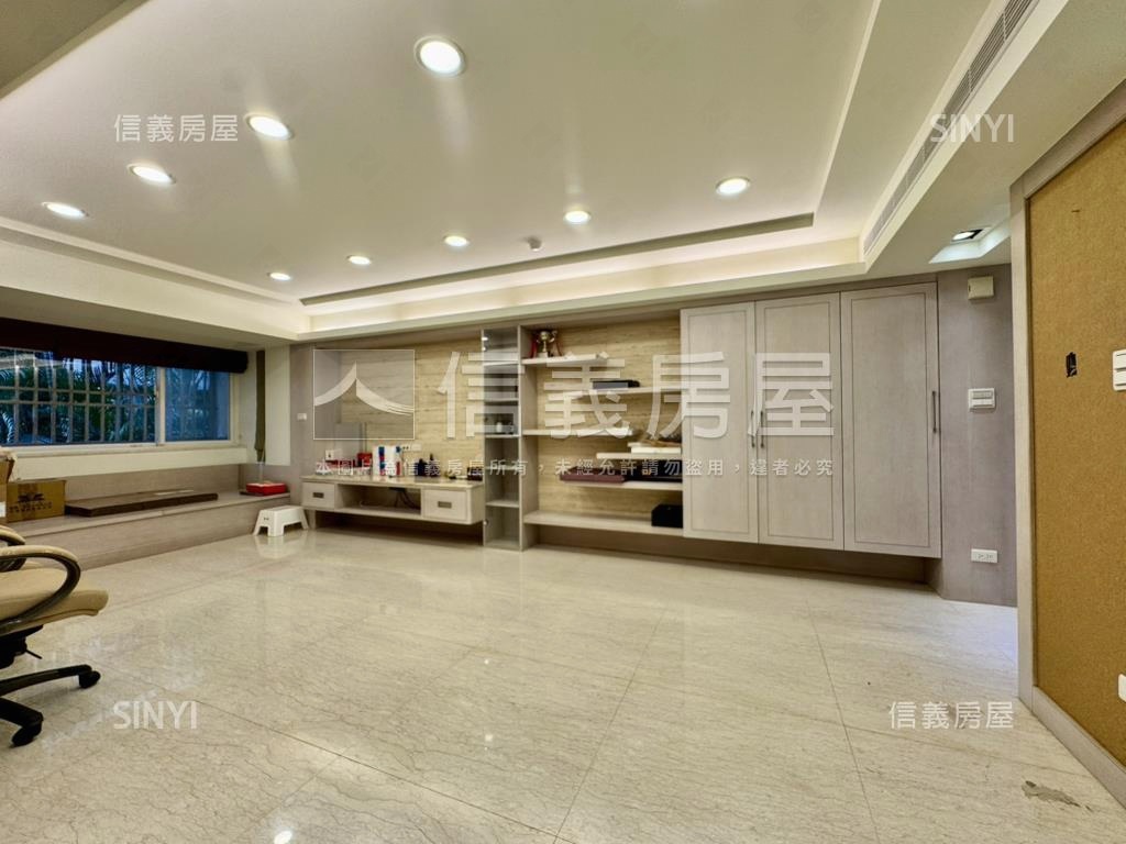 公教住宅電梯美三房車位房屋室內格局與周邊環境