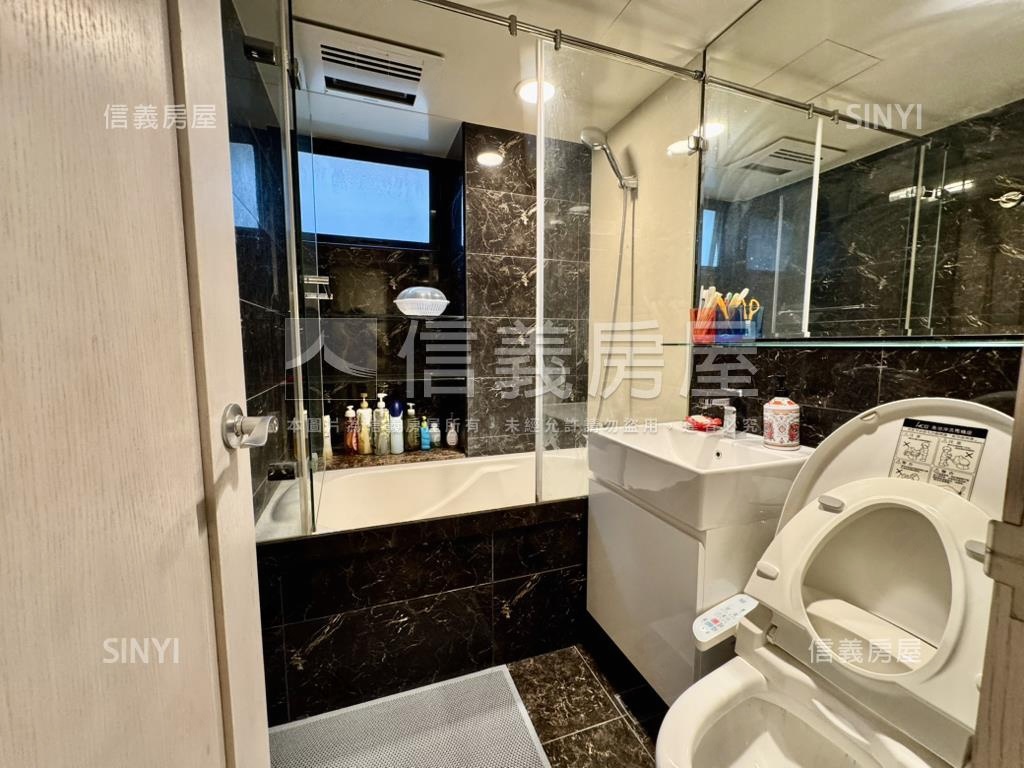 公教住宅電梯美三房車位房屋室內格局與周邊環境