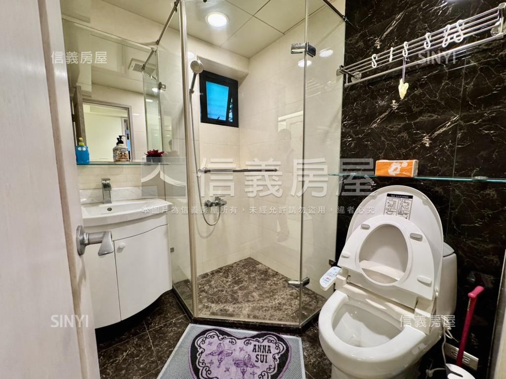 公教住宅電梯美三房車位房屋室內格局與周邊環境