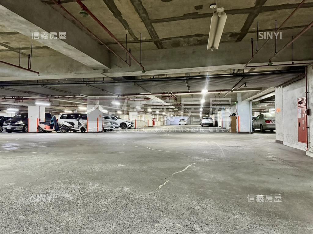 公教住宅電梯美三房車位房屋室內格局與周邊環境