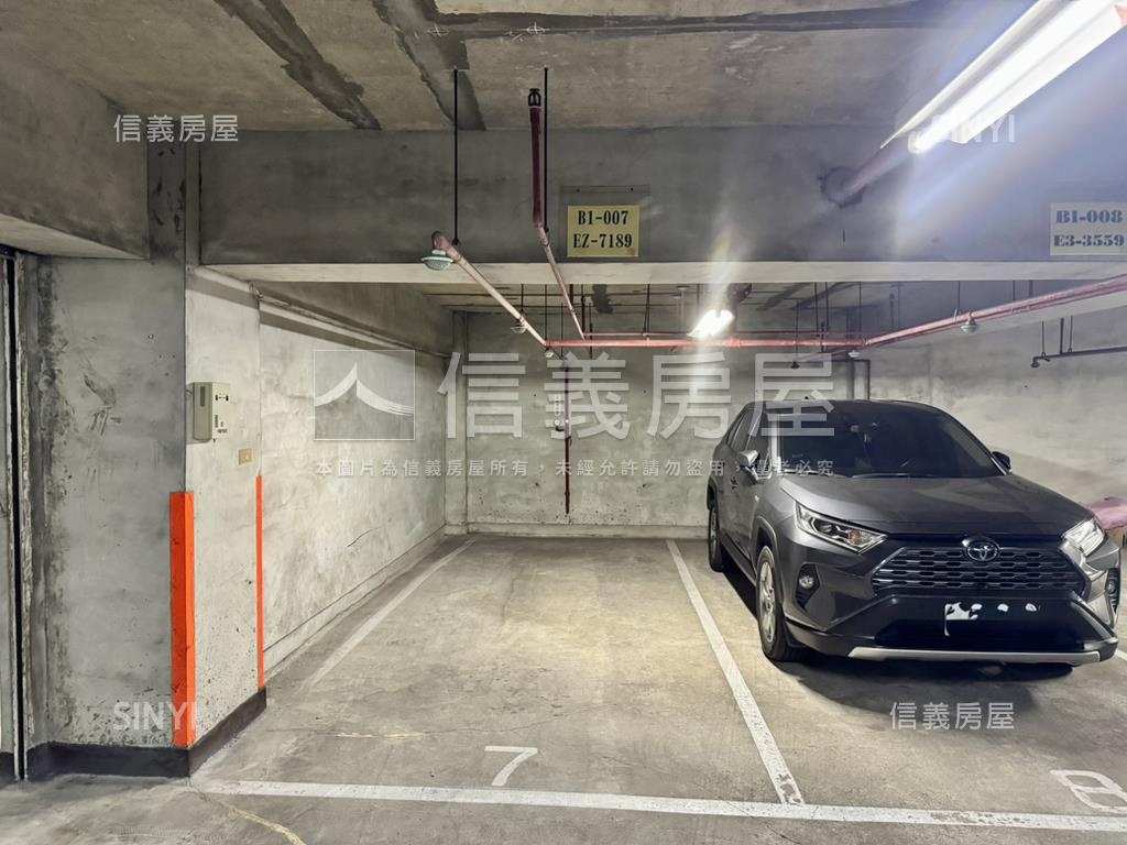 公教住宅電梯美三房車位房屋室內格局與周邊環境