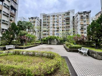 公教住宅電梯美三房車位