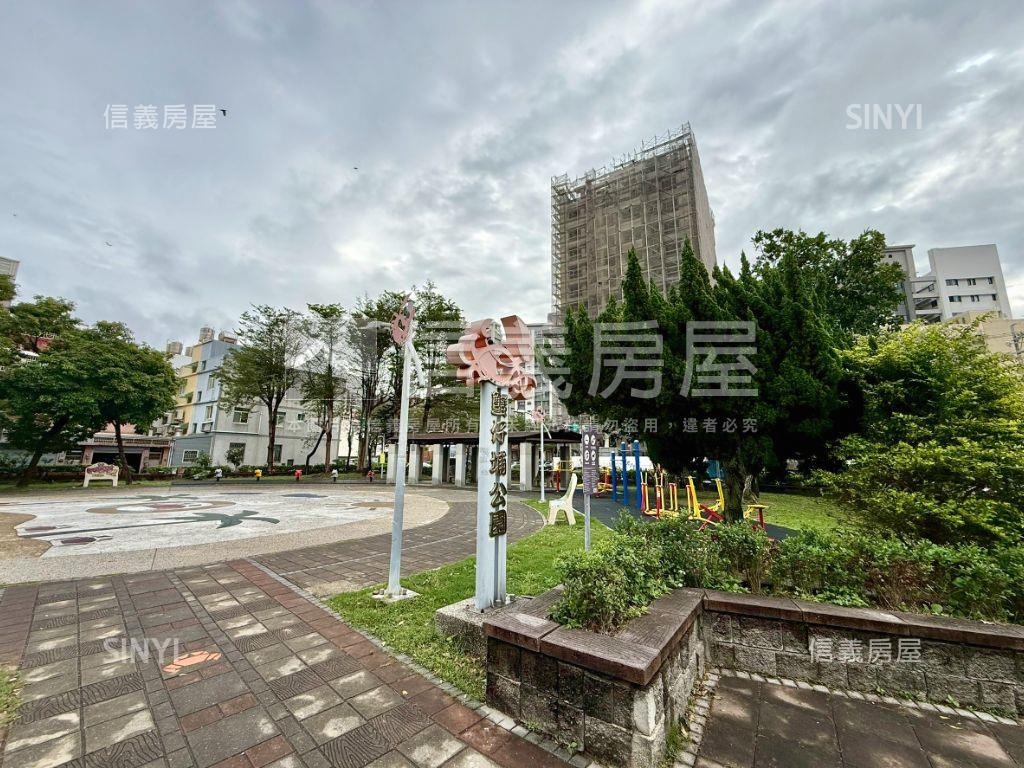 品益君品Ａ棟視野三房平車房屋室內格局與周邊環境