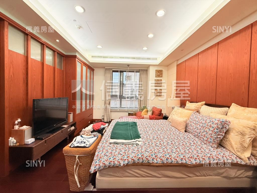 國際館美式豪邸房屋室內格局與周邊環境