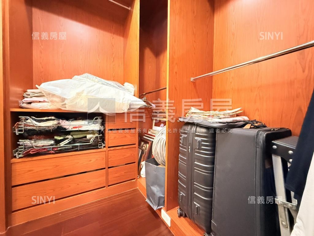 國際館美式豪邸房屋室內格局與周邊環境