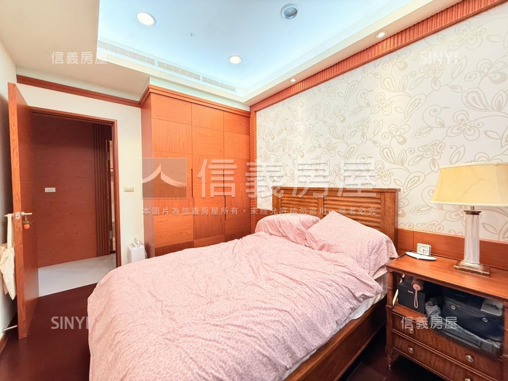 國際館美式豪邸房屋室內格局與周邊環境