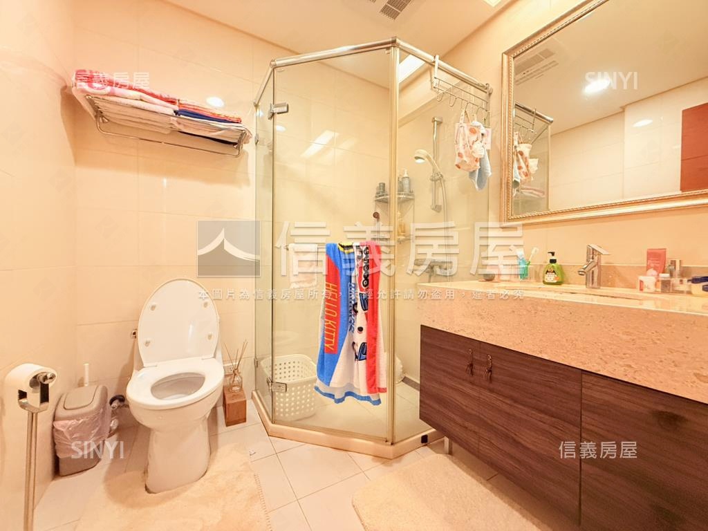 國際館美式豪邸房屋室內格局與周邊環境