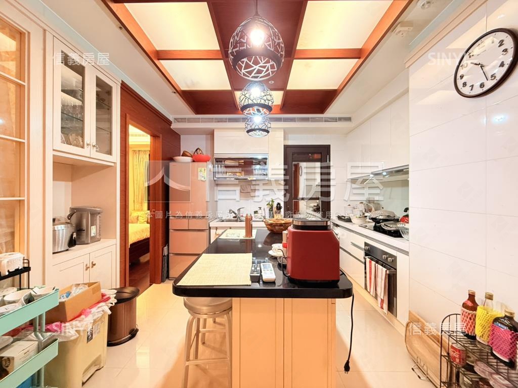 國際館美式豪邸房屋室內格局與周邊環境