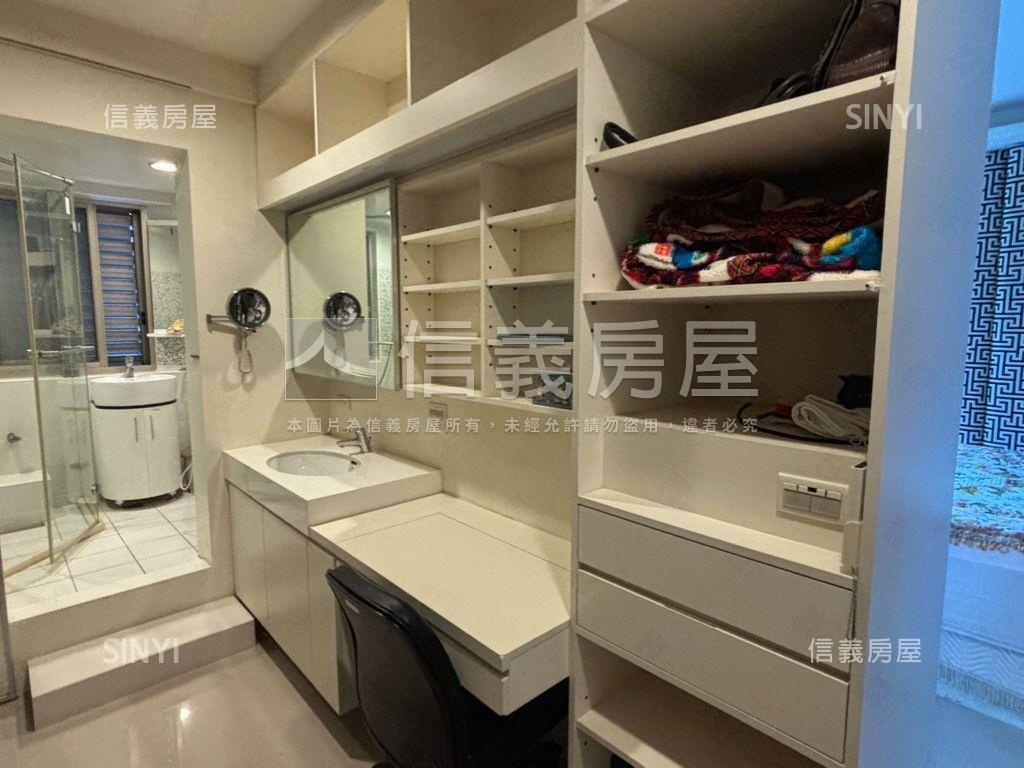 正面大景－白雲山莊房屋室內格局與周邊環境