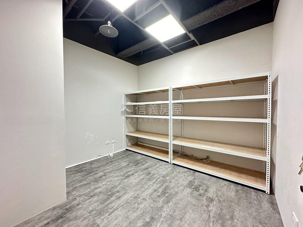 專任新寶帷幕高樓美景房屋室內格局與周邊環境