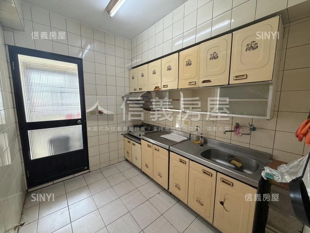 北彰三房附平車位房屋室內格局與周邊環境