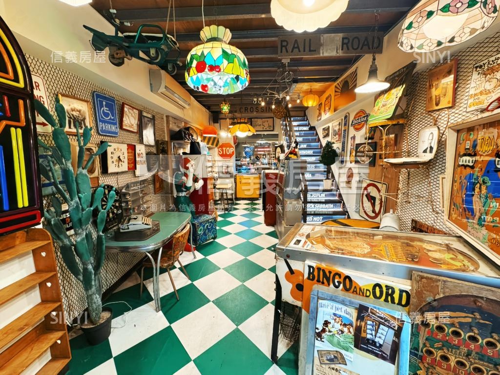 華榮金店面房屋室內格局與周邊環境
