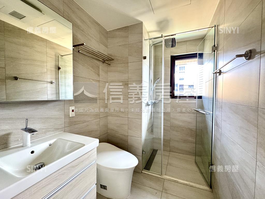 ★國泰朋．次頂河景雙車位房屋室內格局與周邊環境