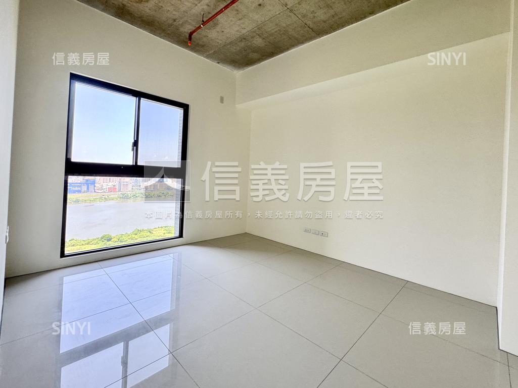 ★國泰朋．次頂河景雙車位房屋室內格局與周邊環境