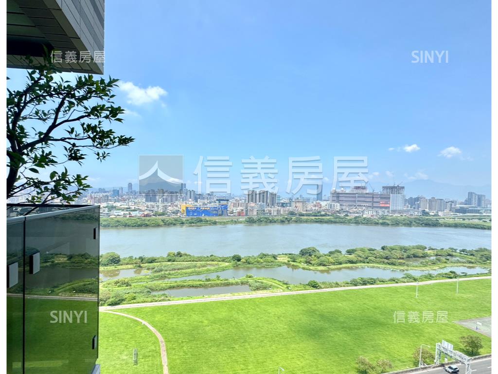 ★國泰朋．次頂河景雙車位房屋室內格局與周邊環境
