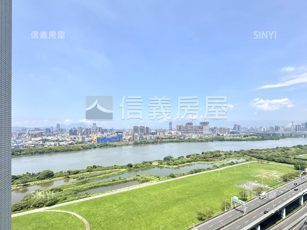 ★國泰朋．次頂河景雙車位房屋室內格局與周邊環境