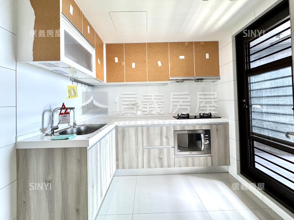 ★國泰朋．次頂河景雙車位房屋室內格局與周邊環境