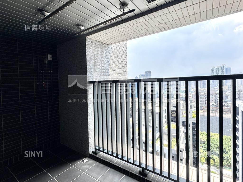 ★國泰朋．次頂河景雙車位房屋室內格局與周邊環境