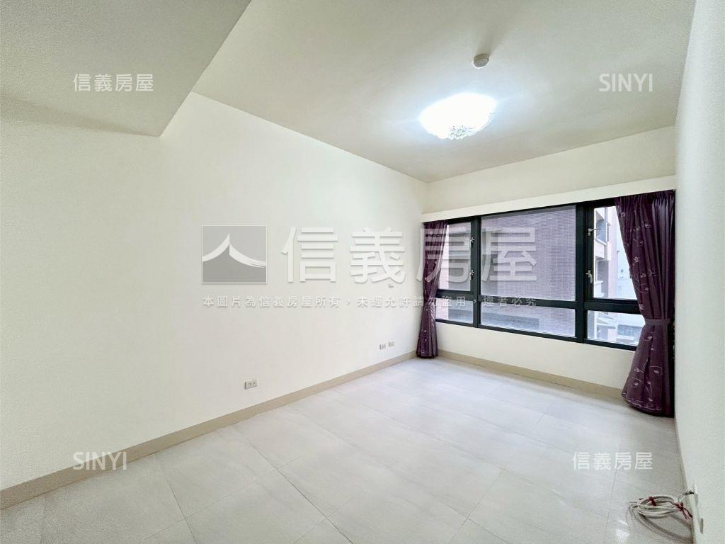 橘園中庭視野稀有四房車位房屋室內格局與周邊環境