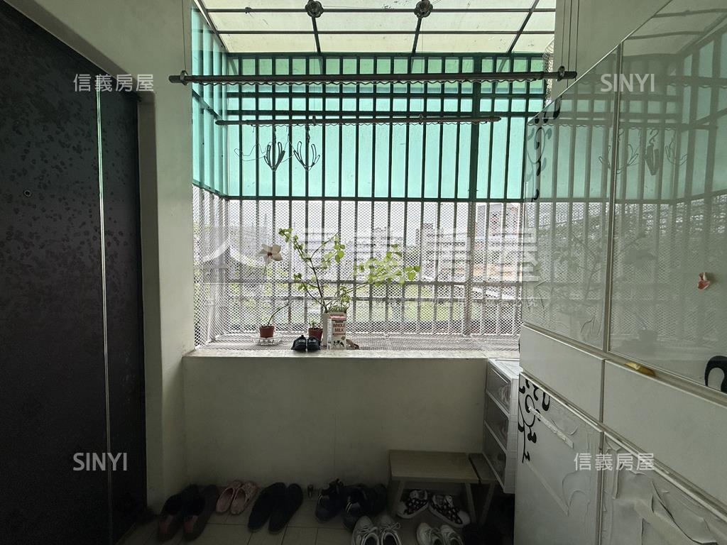 近捷運溫馨公寓二樓房屋室內格局與周邊環境