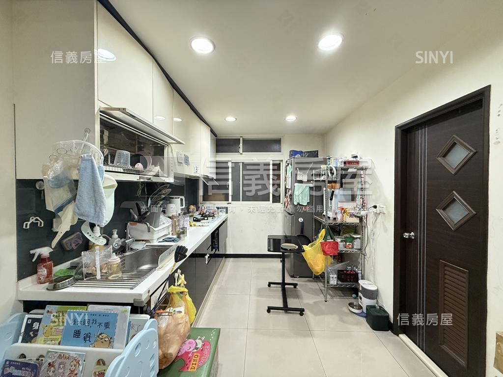 近捷運溫馨公寓二樓房屋室內格局與周邊環境