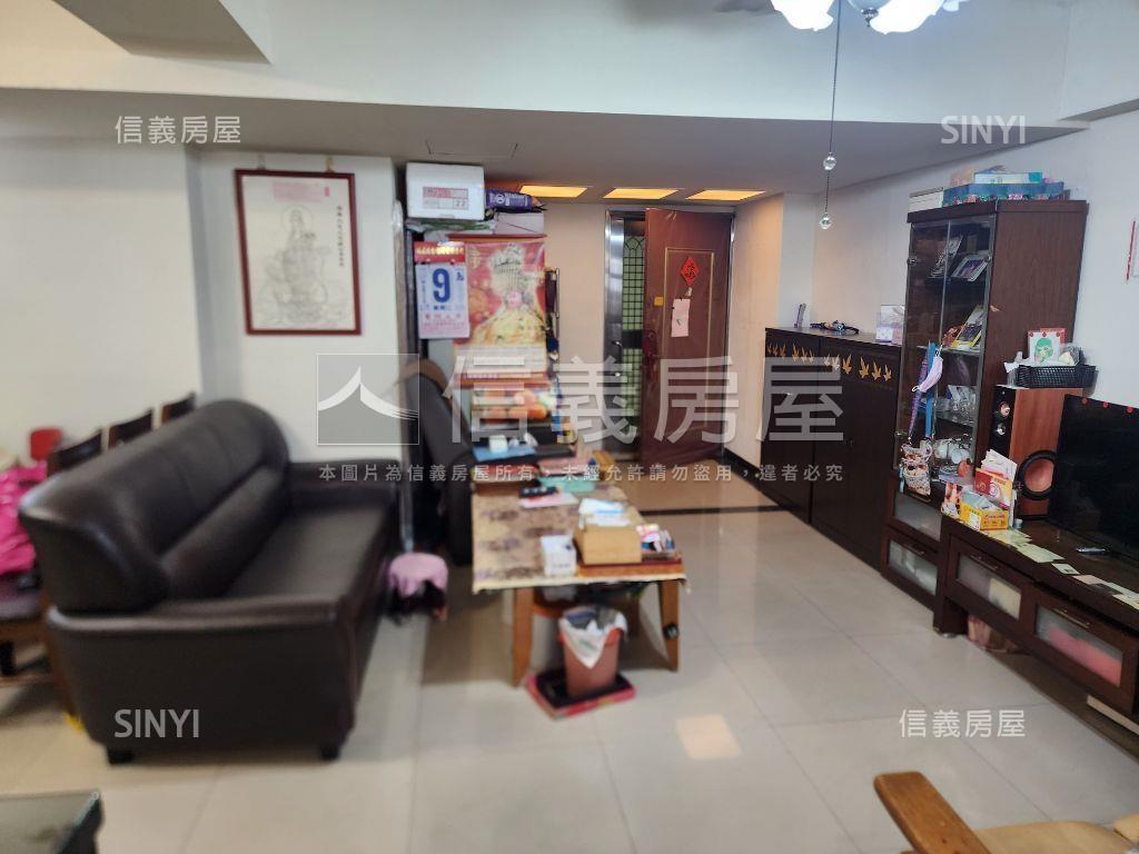 公園旁捷運高樓電梯４房房屋室內格局與周邊環境