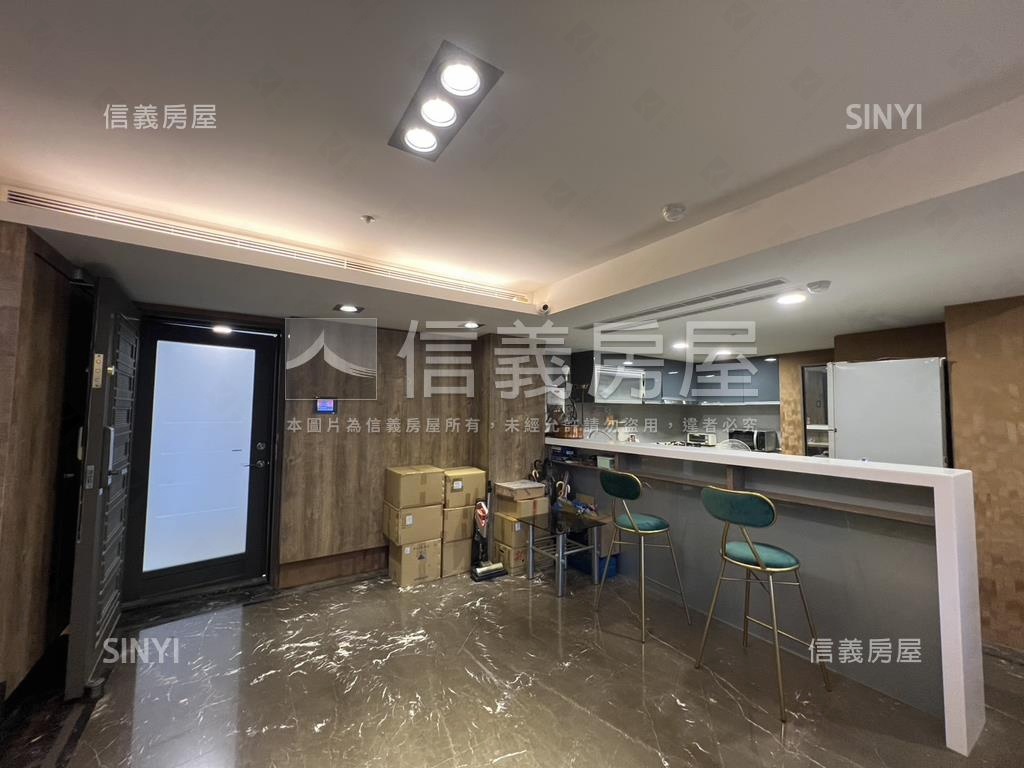 忠孝敦化質感電梯兩房房屋室內格局與周邊環境