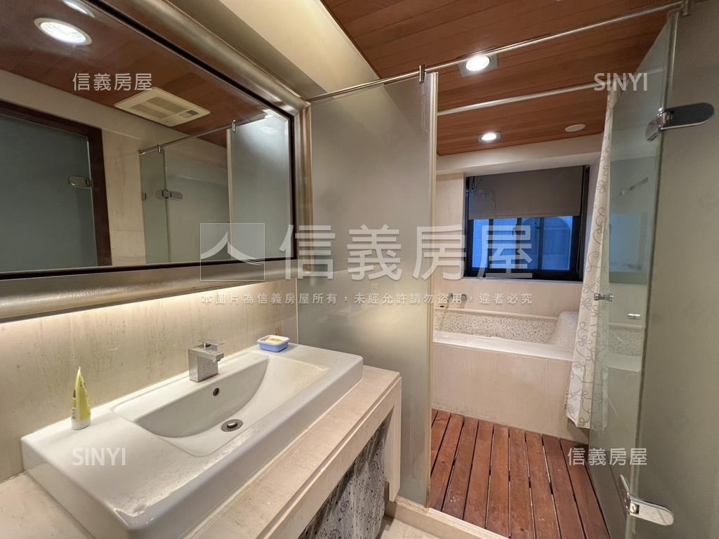 忠孝敦化質感電梯兩房房屋室內格局與周邊環境