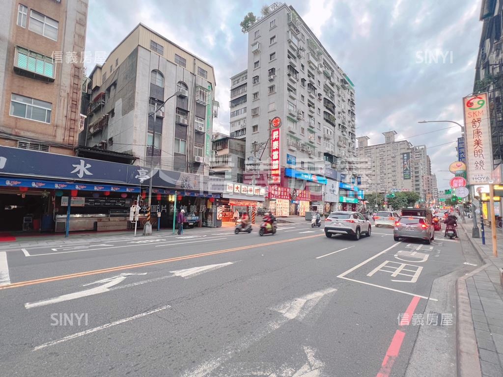 永安捷運中和路上黃金店面房屋室內格局與周邊環境