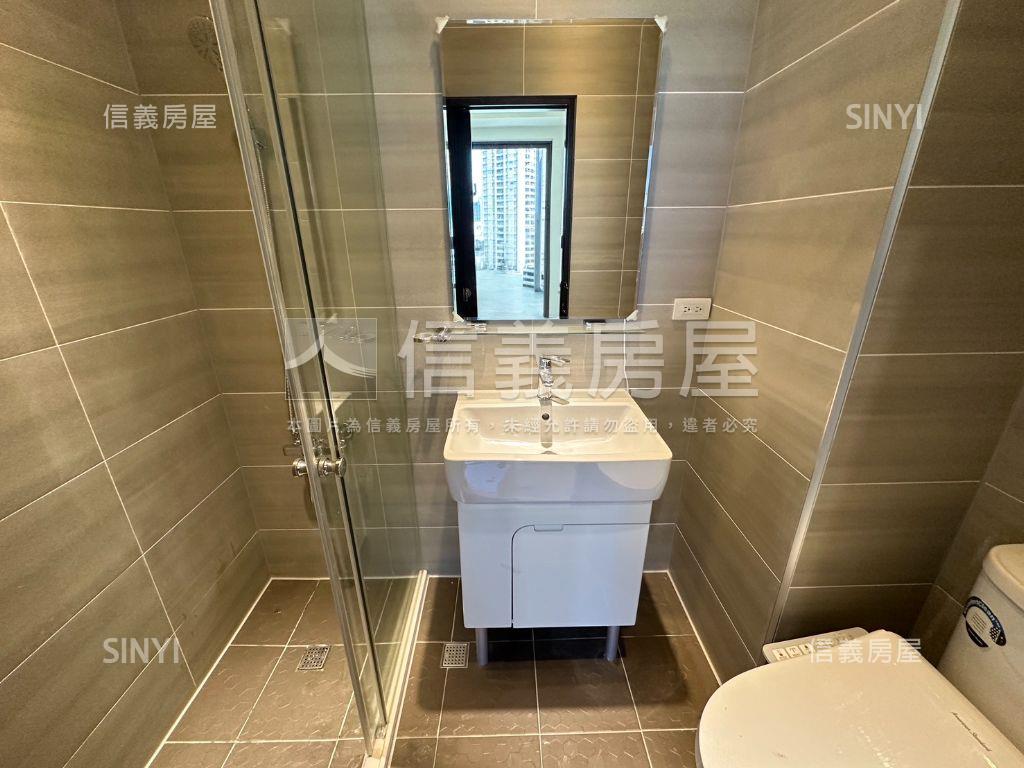 全新落成！成家電梯兩房房屋室內格局與周邊環境