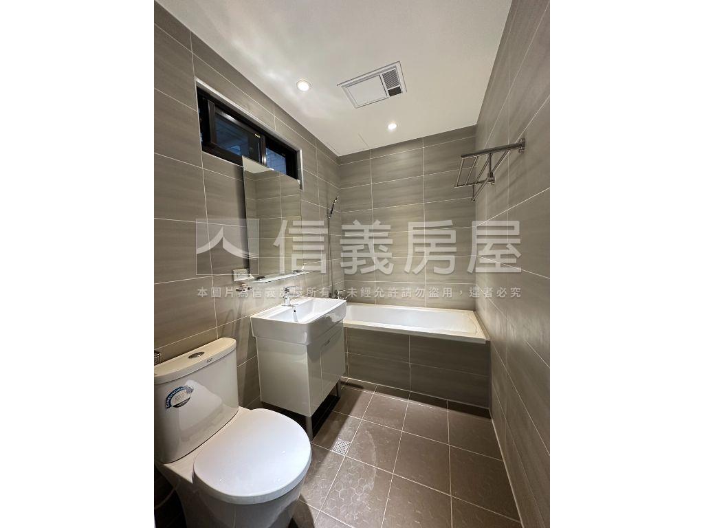 全新落成！成家電梯兩房房屋室內格局與周邊環境