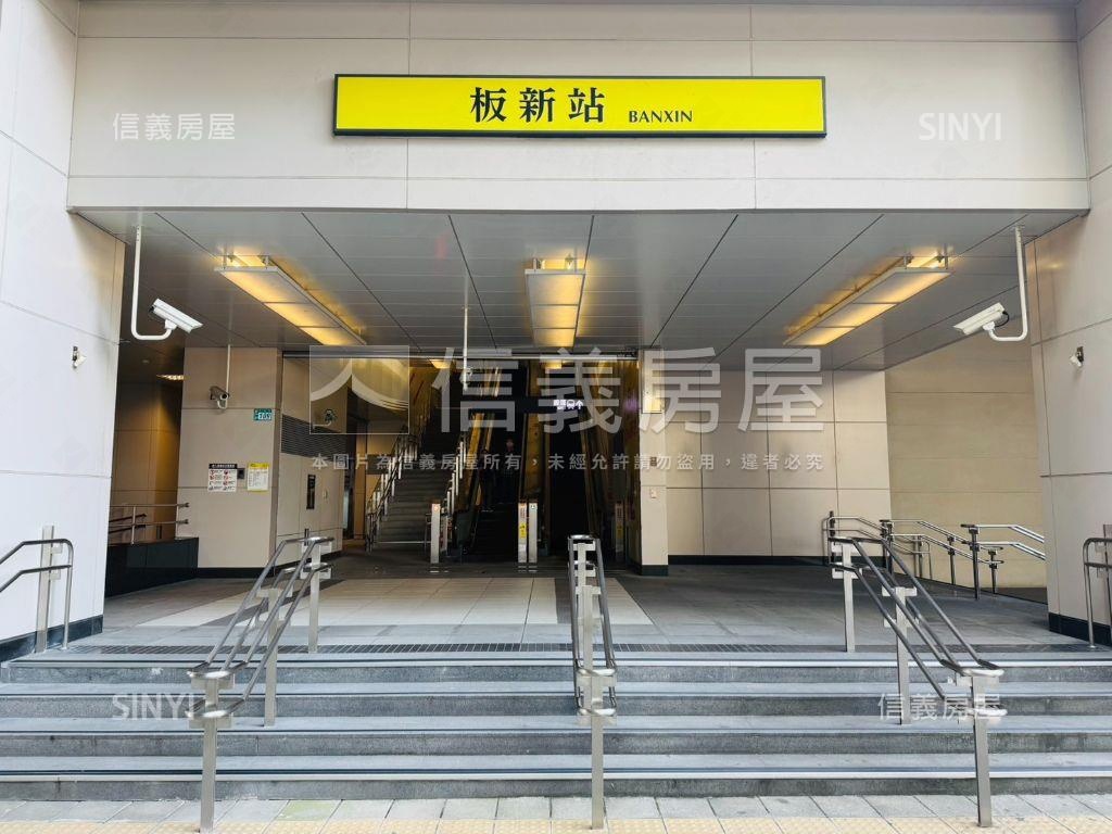 板橋黑金觀光透天房屋室內格局與周邊環境