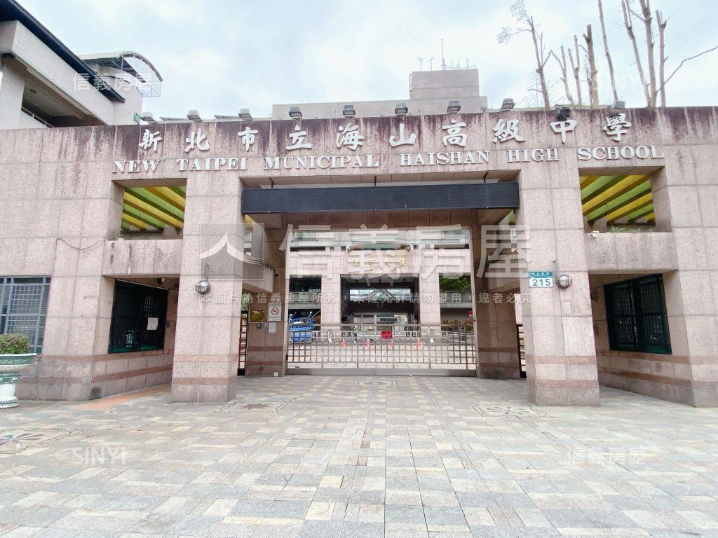 板橋黑金觀光透天房屋室內格局與周邊環境