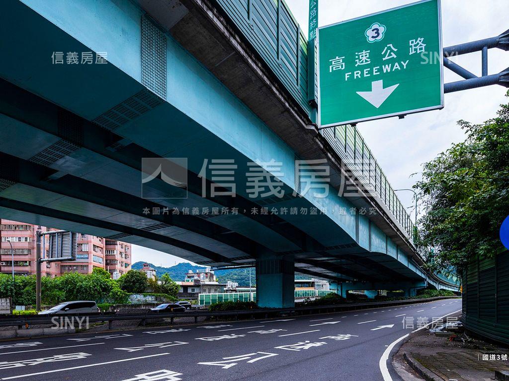 新濠岳房屋室內格局與周邊環境