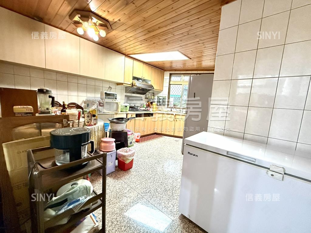 ☆明德捷運經典整棟美屋房屋室內格局與周邊環境