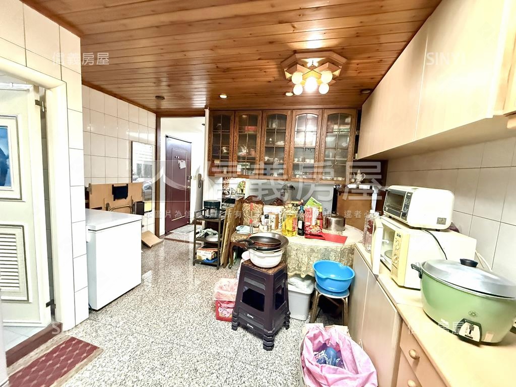 ☆明德捷運經典整棟美屋房屋室內格局與周邊環境