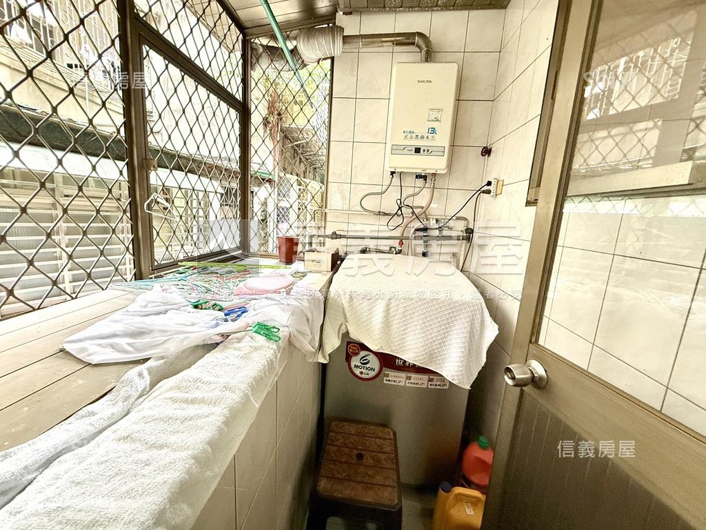 ☆明德捷運經典整棟美屋房屋室內格局與周邊環境