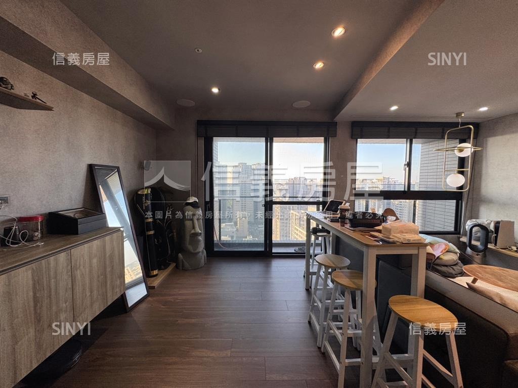 遼闊視野精美裝潢雙學苑房屋室內格局與周邊環境