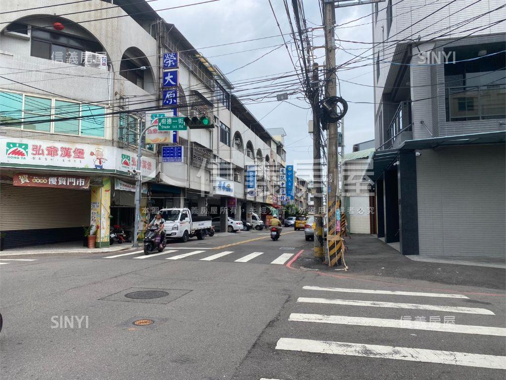 振福路金三角土地可當店面房屋室內格局與周邊環境