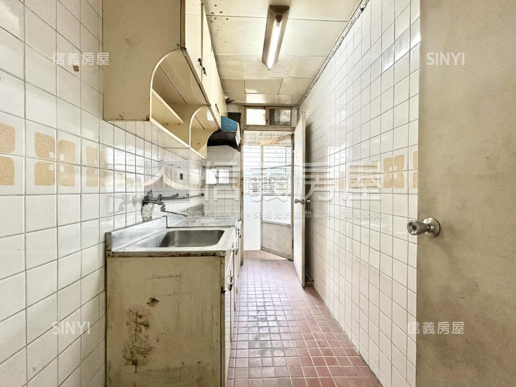 國泰˙邊間採光居房屋室內格局與周邊環境