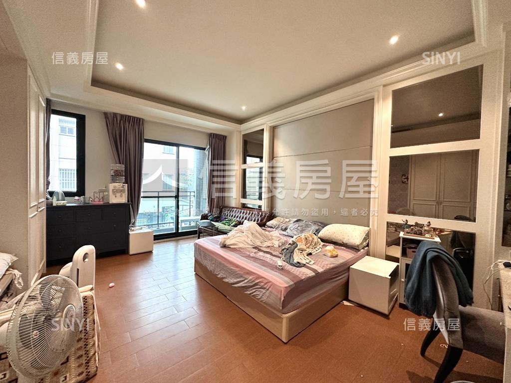 浪人的家．輕屋齡朝南車庫房屋室內格局與周邊環境