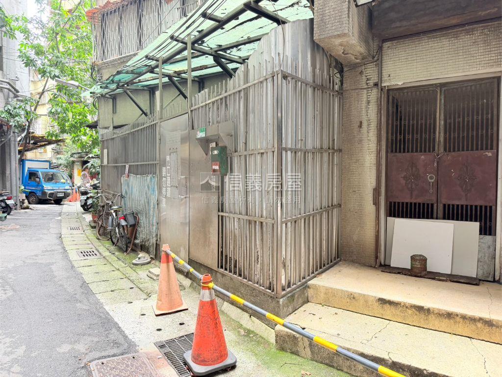 西門町精華店辦房屋室內格局與周邊環境