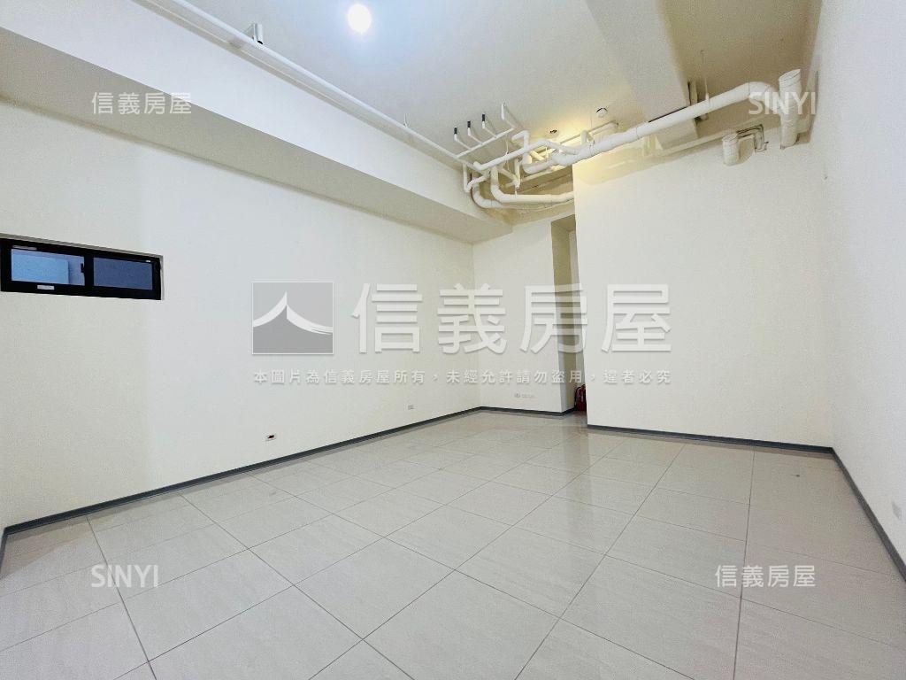 萬大境挑高收租金店面房屋室內格局與周邊環境
