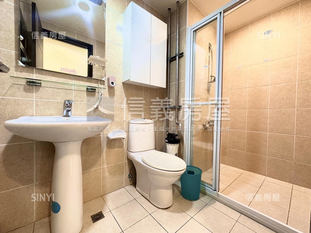 哈佛。晴光天境。三房車位房屋室內格局與周邊環境