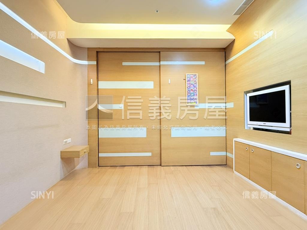 國鼎‧三房車位花園豪邸房屋室內格局與周邊環境